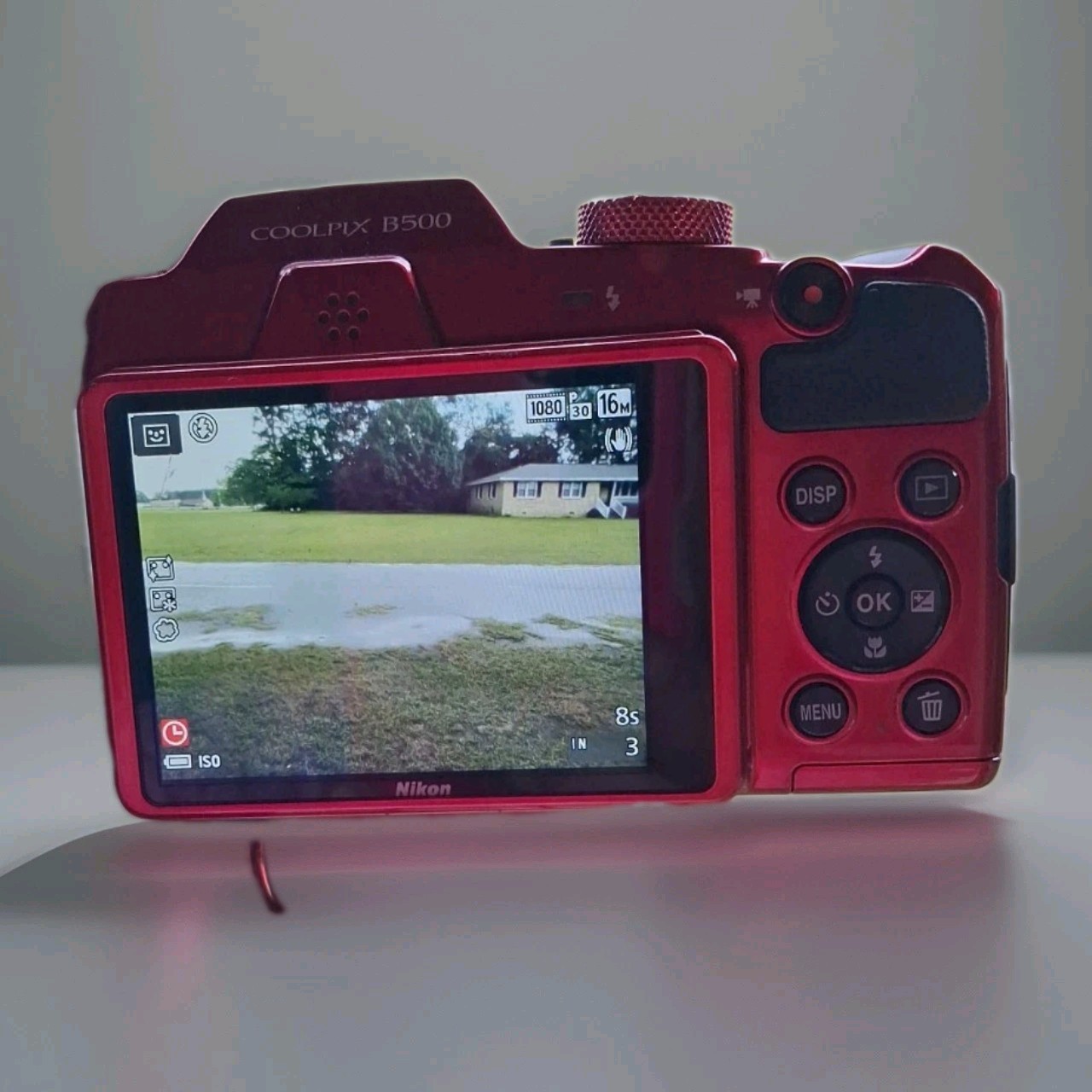 Nikon COOLPIX B500 Bridge Camera 40x Optical Zoom Wi-Fi NFC Red