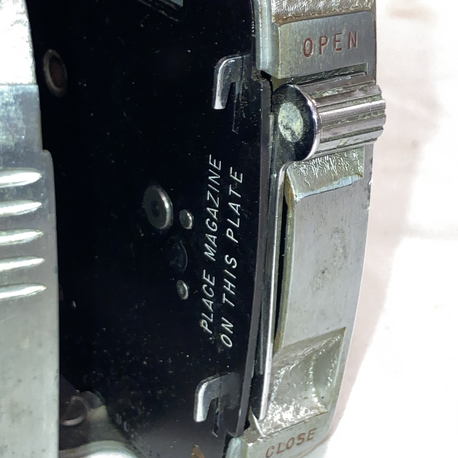 Vtg Revere 16mm Magazine Load Film Movie Camera 1940’s-1950’s w/ Case Untested