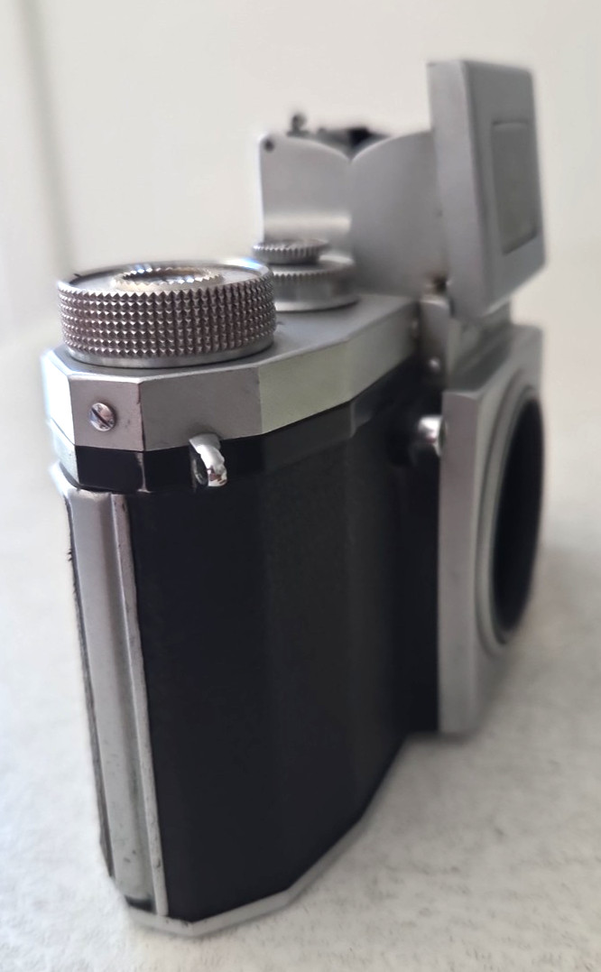 **** 1952 PRAKTICA FX KW KameraWerkstatten Praktiflex Film Camera Body WITH CASE