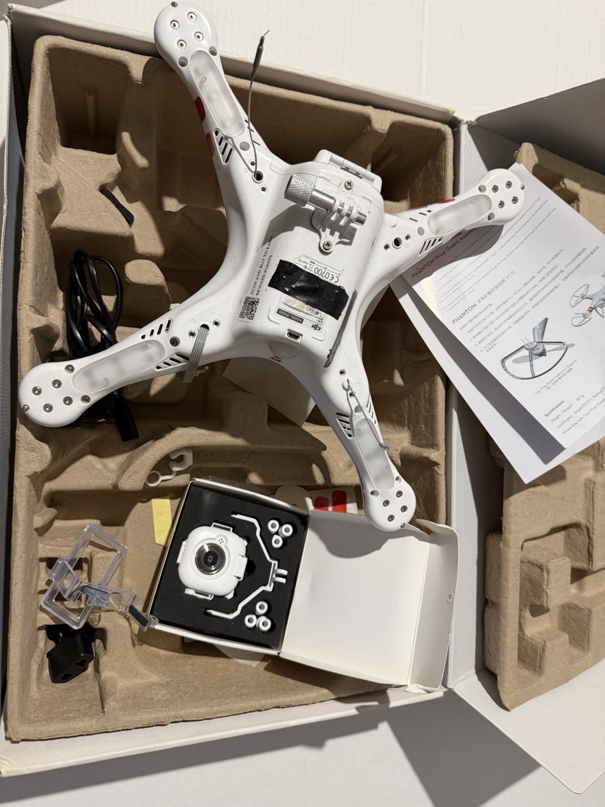 DJI Phantom FC40 Quadcopter Drone w/ Battery Charger & Accessories