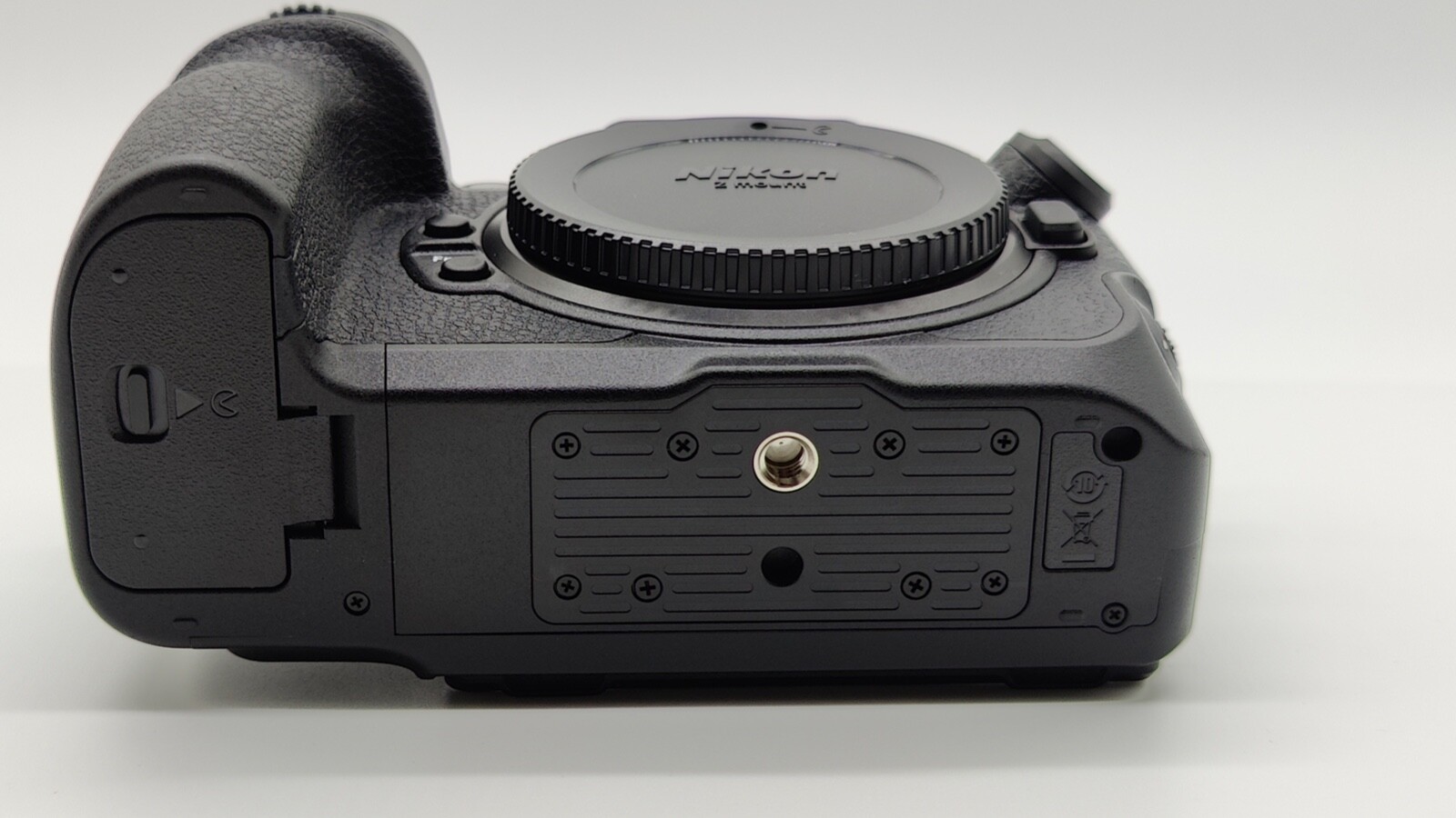 NIKON Z8 Z 8 MIRRORLESS DIGITAL CAMERA 1695 USA (BODY ONLY) SHUTTER COUNT @ 839