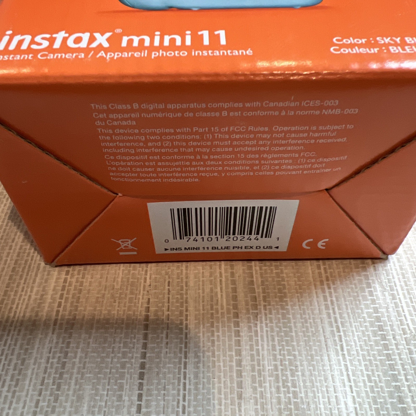 Fujifilm Instax Mini 11 Instant Camera (Sky Blue) New in Box w/ Sample Mini Film