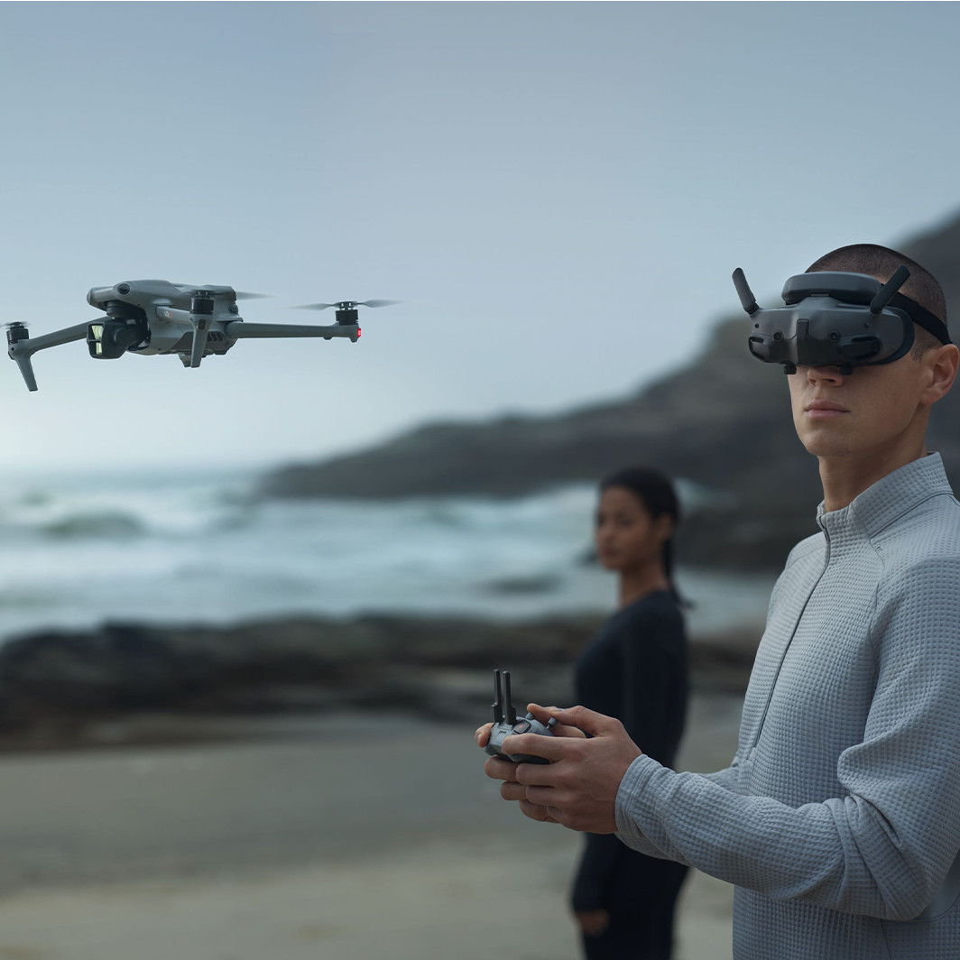 DJI Goggles 3 – O4 FPV, 3hr Battery, Real View PiP, 1080p Micro-OLED