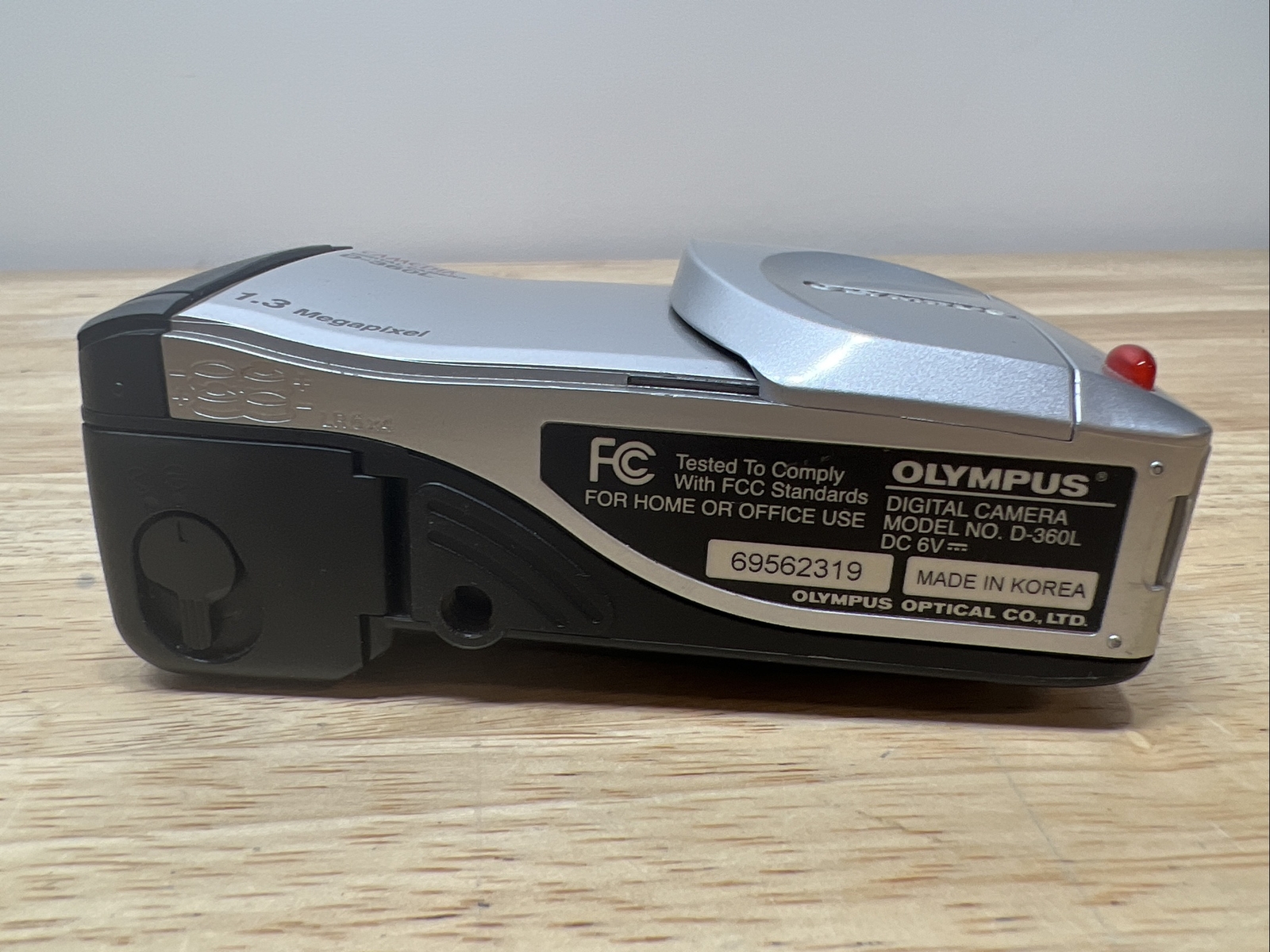 Olympus CAMEDIA D-360L 1.2MP Digital Camera – w smart media card m-8p