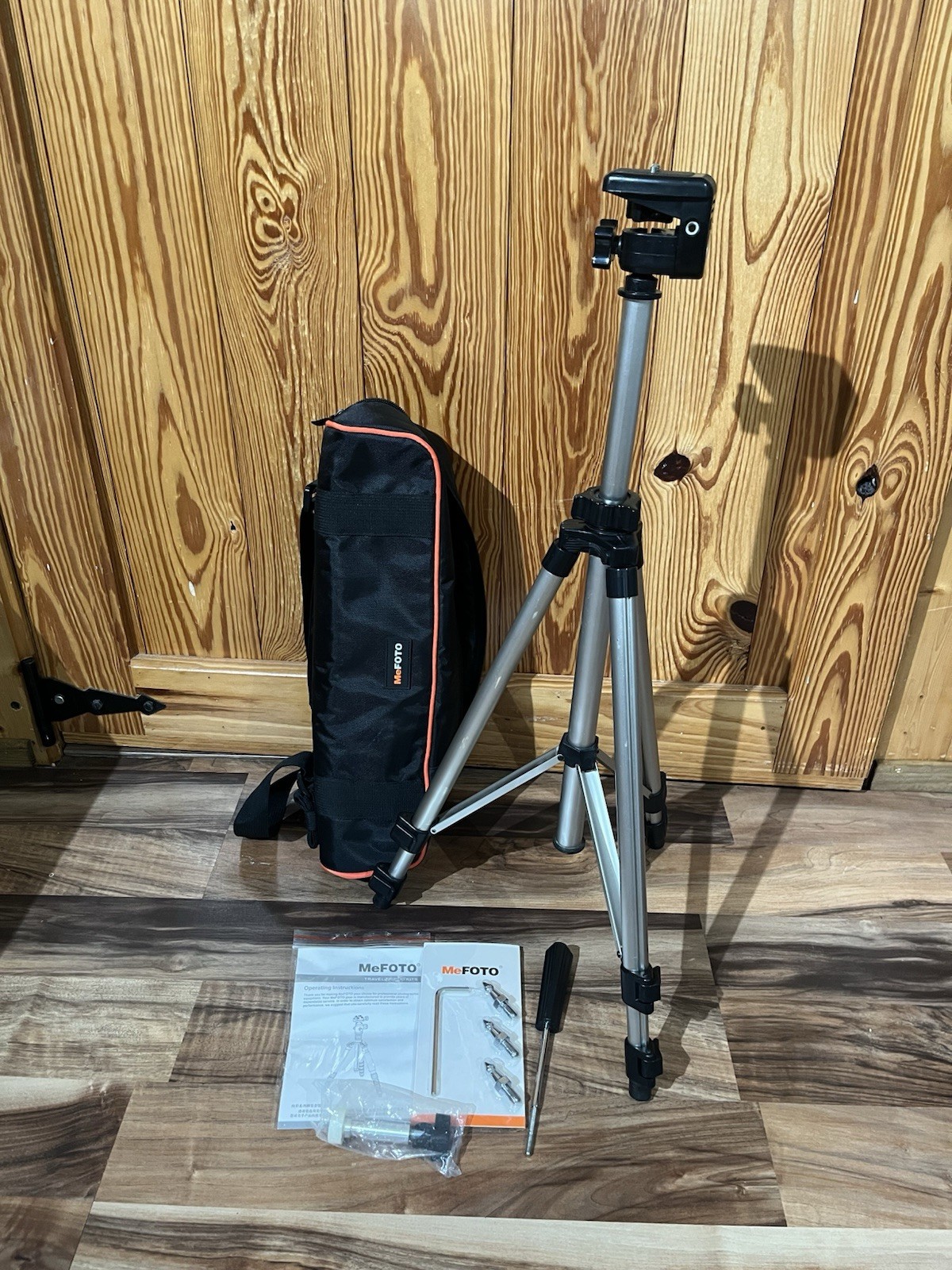 MeFOTO Travel Tripod w/ Travel Bag Lightweight Aluminum EUC