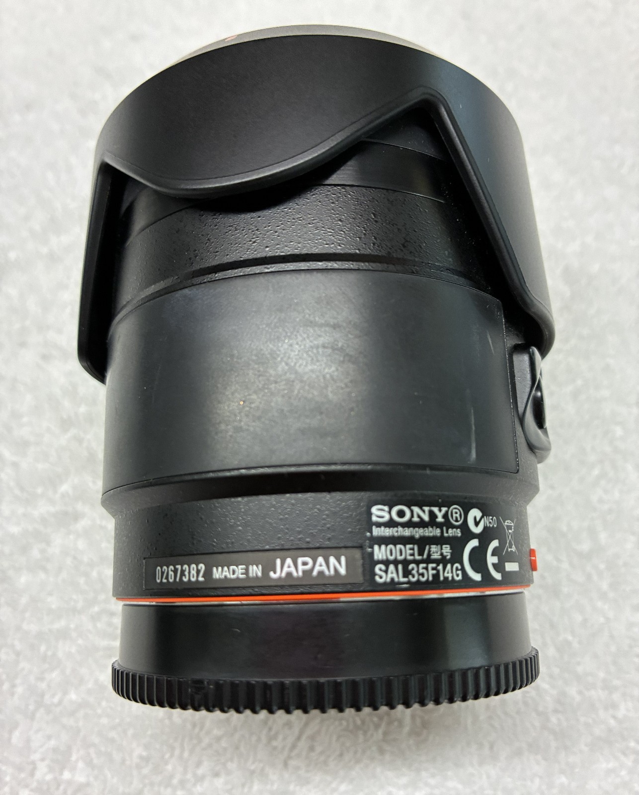 Sony 35mm f/1.4G Wide Angle Prime Lens Full-Frame A-Mount (SAL35F14G) G-Series