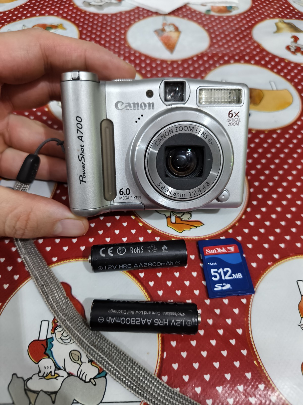 Vintage Canon PowerShot A700 6.0MP Digital Camera – Silver + Memory