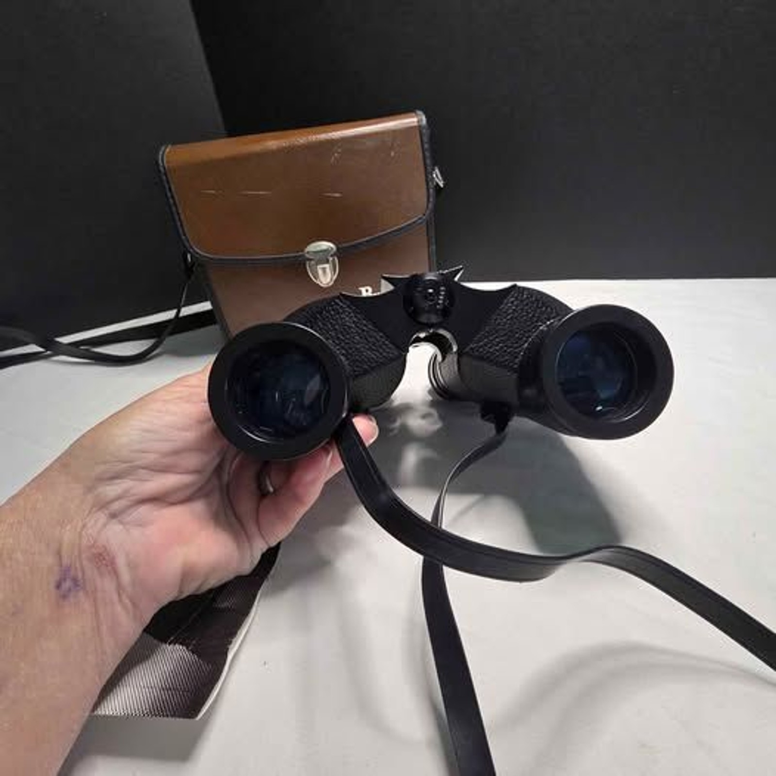 Bushnell Sports View Insta-Focus Binoculars