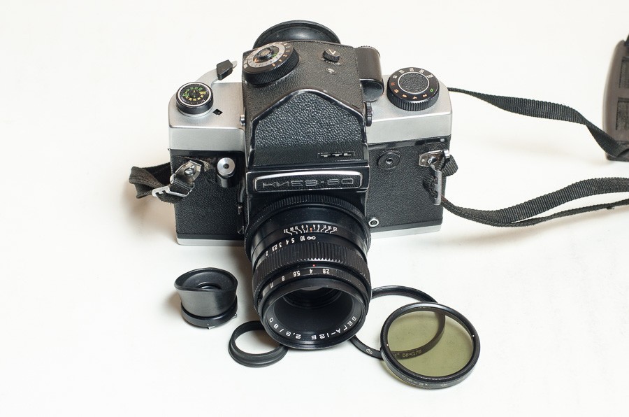 Kiev-60 + Vega-12B 2.8/90 90mm f2.8 6×6 medium format SLR film camera.