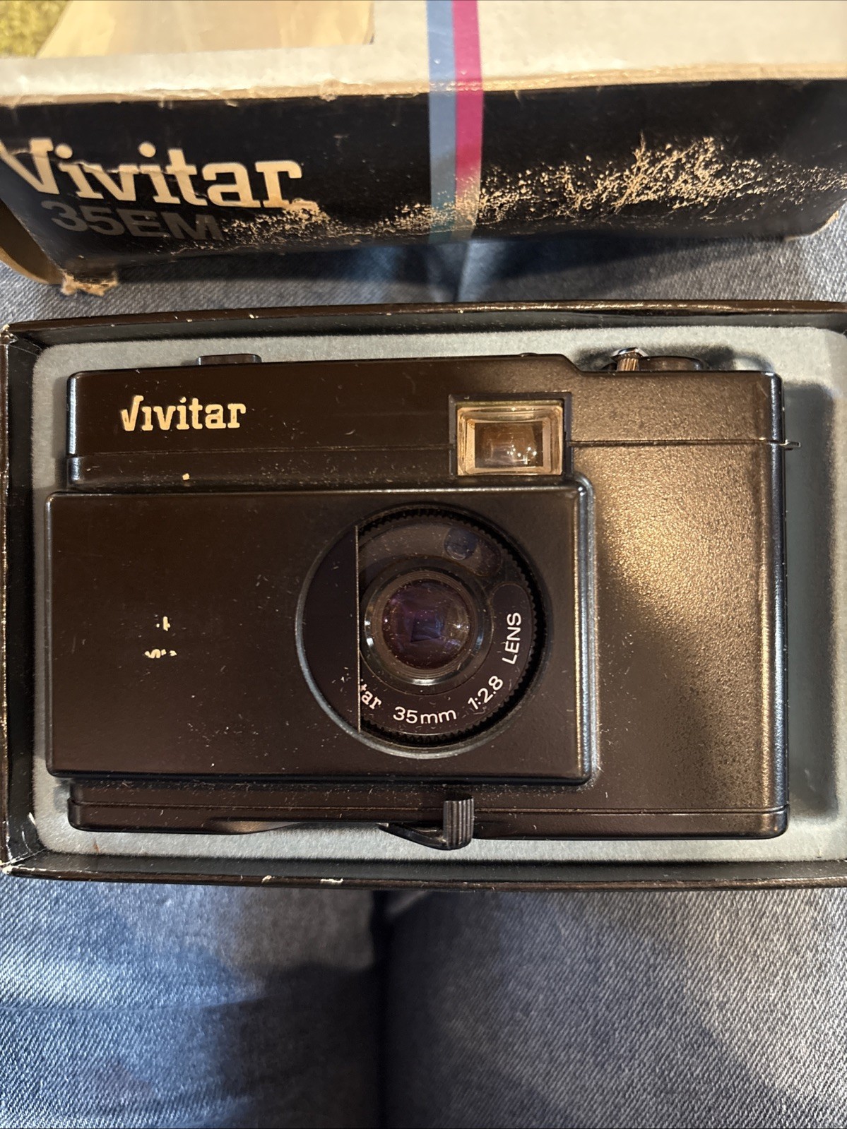 Vivitar 35EM Black Auto Exposure Built-In Light Meter 35mm Compact Film Camera