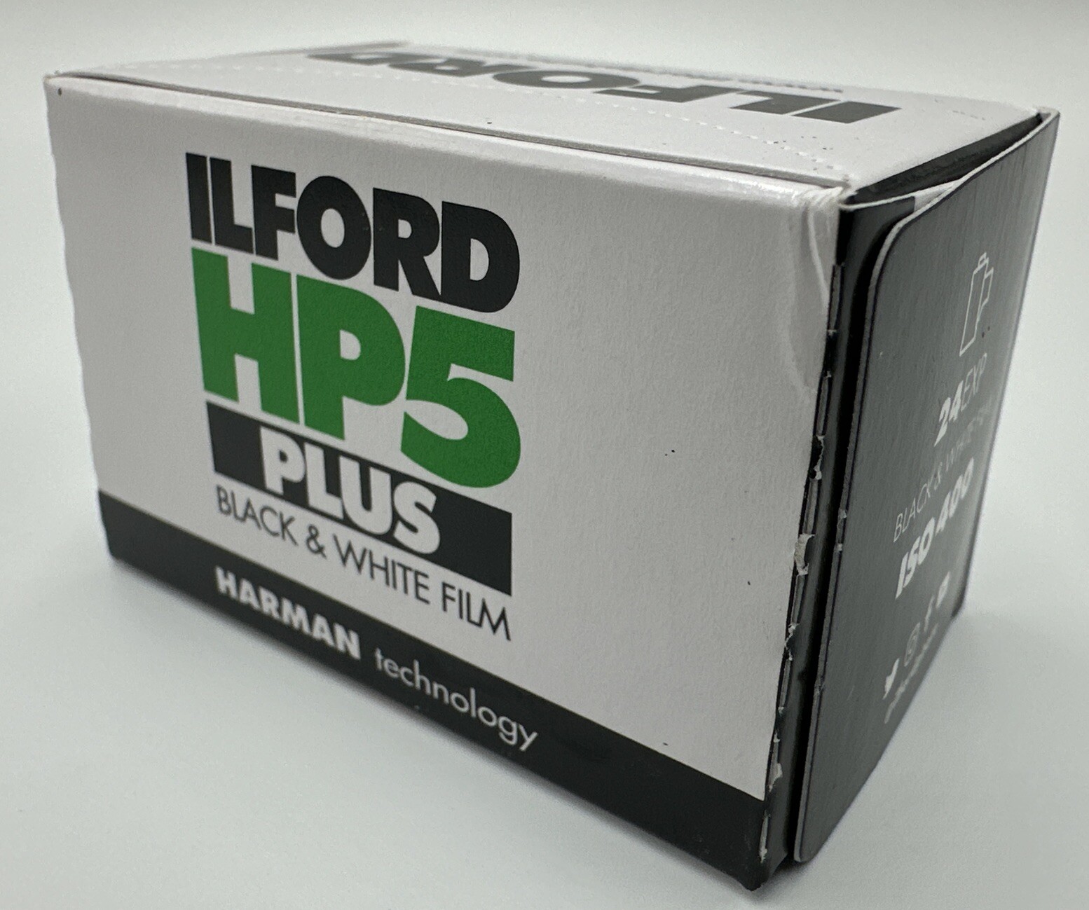ILford HP5 PLUS 400 Black and White 35mm Film (24Exposures, Single Roll)
