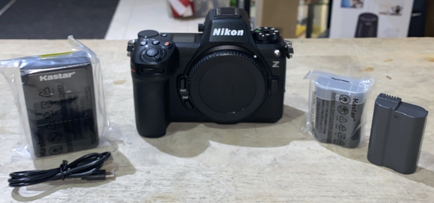 Nikon Z 6III Mirrorless Camera 24.5MP Body W/ 2 Batteries & Charger