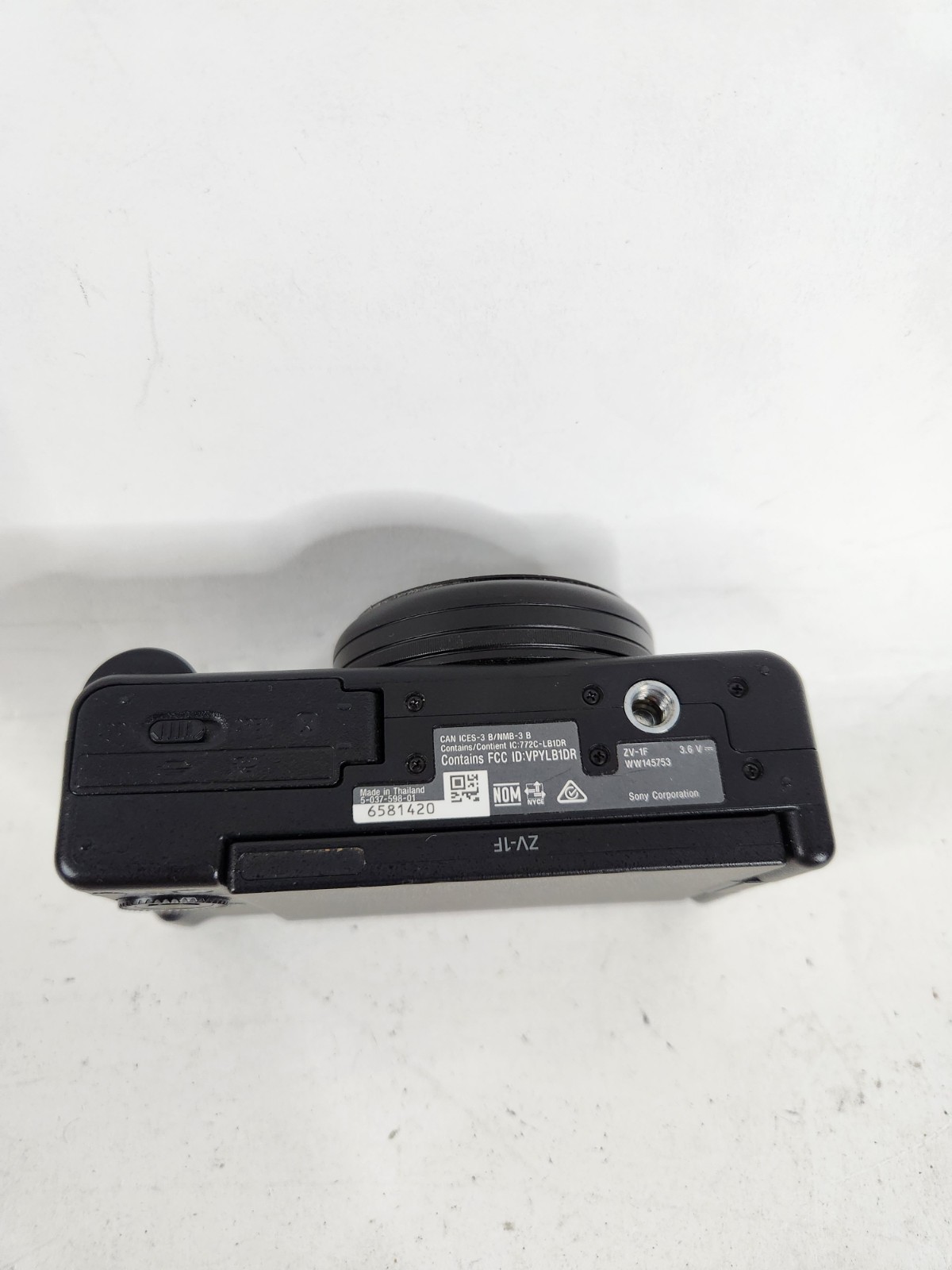 Sony ZV-1F Vlog Camera Black With Case Charging Cable SD Card Battery Tested