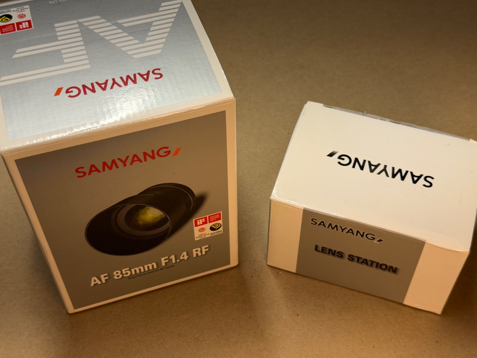 Rokinon/Samyang AF 85mm f/1.4 Lens and Samyang Lens Station for Canon RF