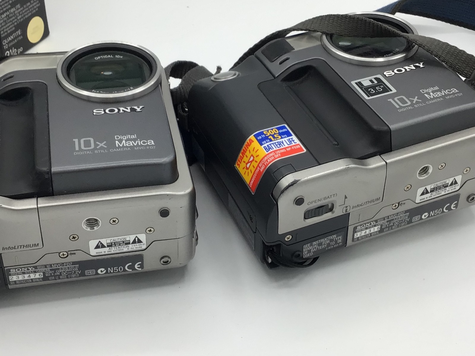 2 Sony Mavica MVC-FD7 Digital 90s y2k Floppy Camera 0.3MP 10x Zoom Silver WORKS