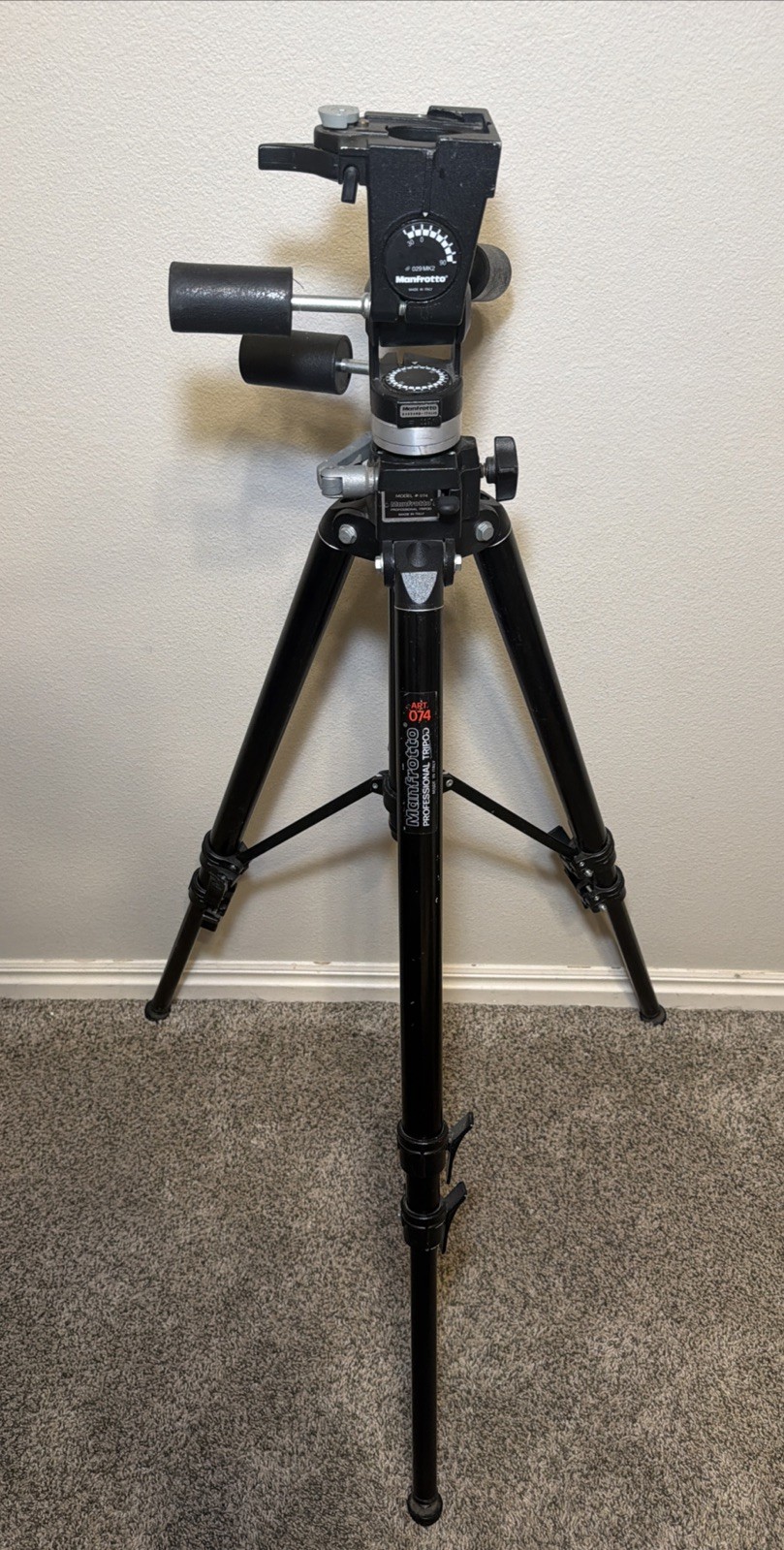 Manfrotto 074B Professional Tripod With Manfrotto # 29 Mk2 Head
