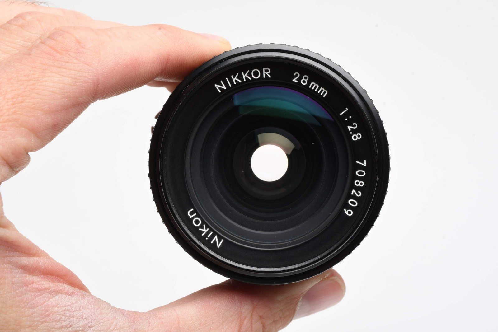Nikon Nikkor 28mm f2.8 AIS mount lens, caps, 1A, nice & clean, Sharp!