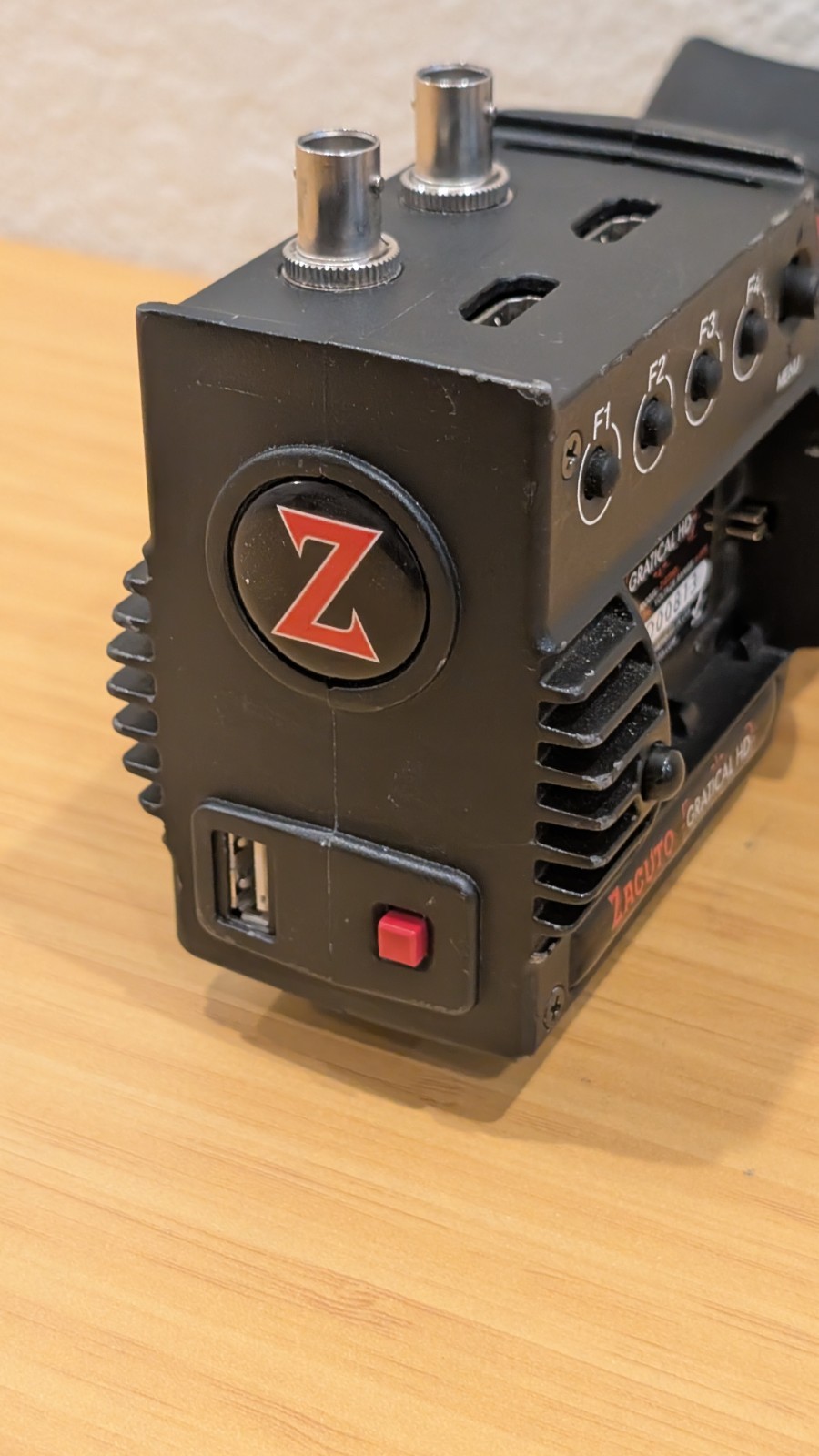 Zacuto Gratical HD Micro-OLED Electronic Viewfinder w/ Batteries and DC Couplers
