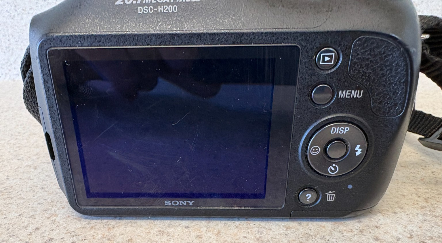 Sony DSC-H200 20 MP 26x Optical Zoom Digital Bridge Camera w/2GB SD, Batteries