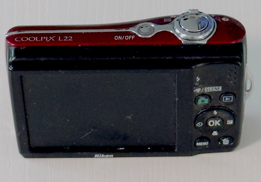 Nikon COOLPIX L22 12MP 3.6x Optical CCD Vintage Digital Camera Red