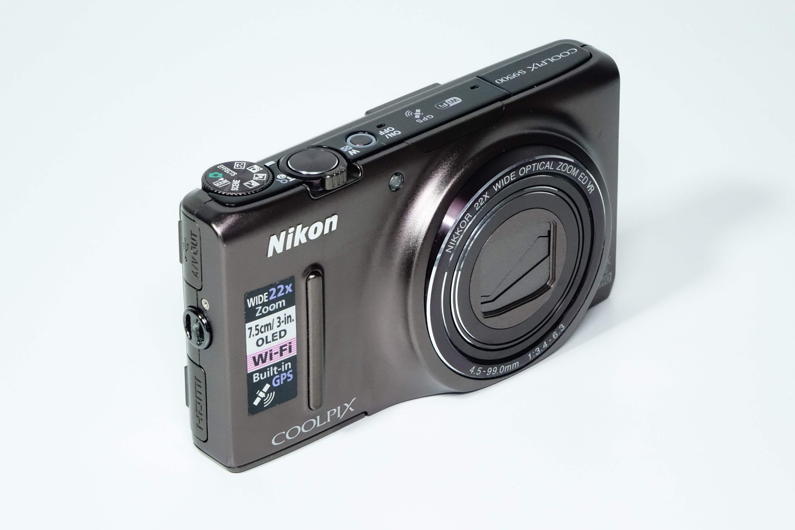 Nikon Coolpix S9500 Brown Compact + Case, 8GB SD – 12 MONTH WARRANTY