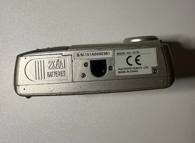 Fujifilm IX30 Digital Camera UNTESTED NO BATTERY