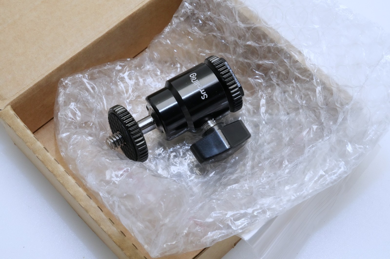 SmallRig Camera Hot Cold Shoe Mount to 1/4″ screw w/Mini Ball Head for monitor