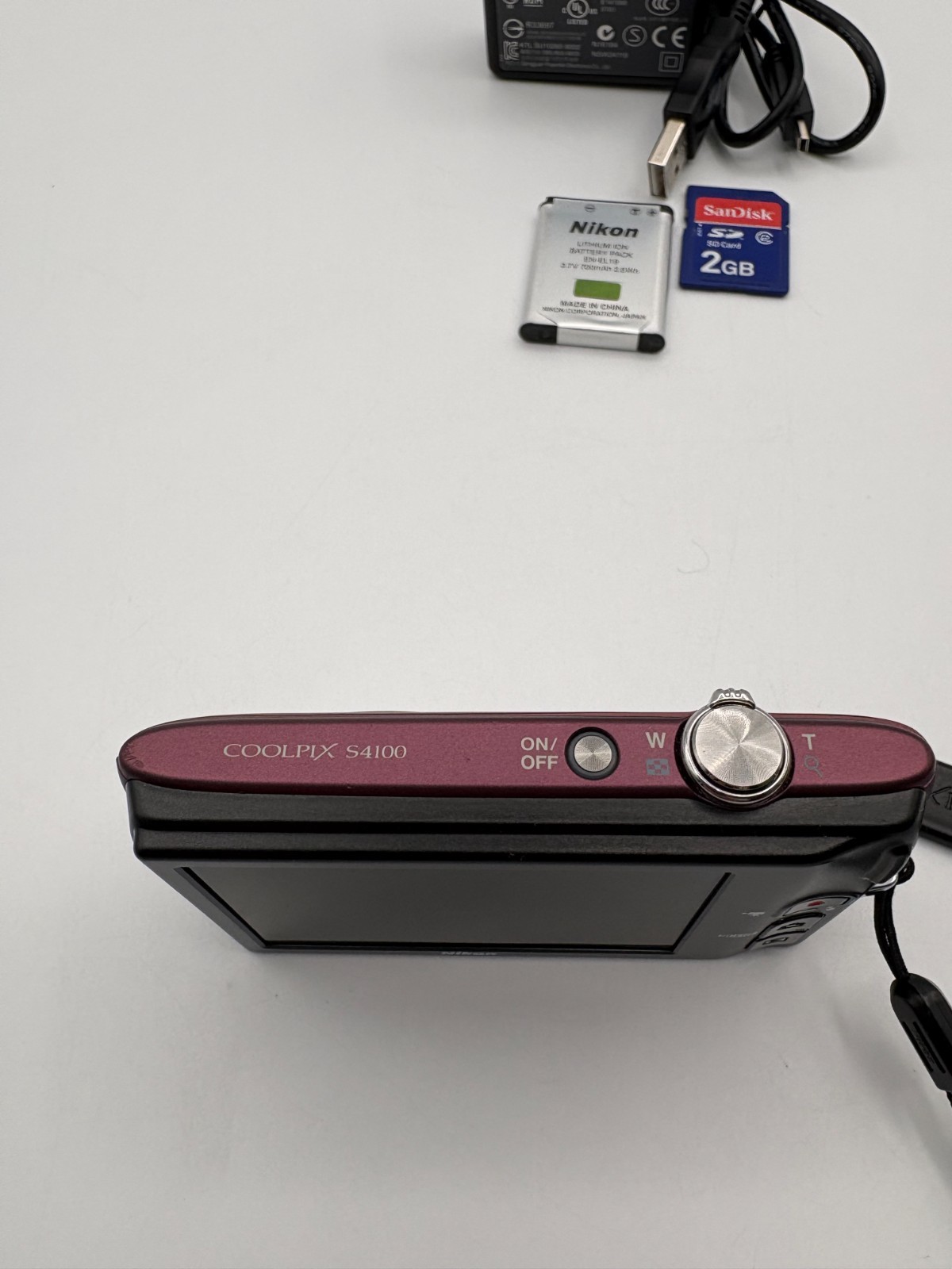 Nikon Coolpix S4100 14.0MP Digital Camera Plum w/5x Zoom Bundle READ