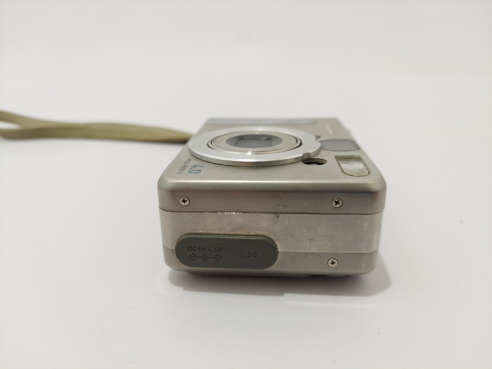 Casio QV QV-R40 4.0 MP Digital Camera – Silver