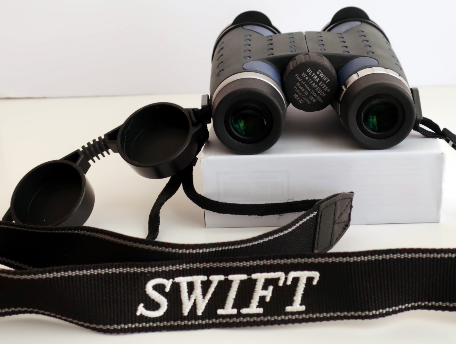 Swift Ultra Lite 930B 10×42 Waterproof Phase-Coated Binoculars w/Case FREE SHIP
