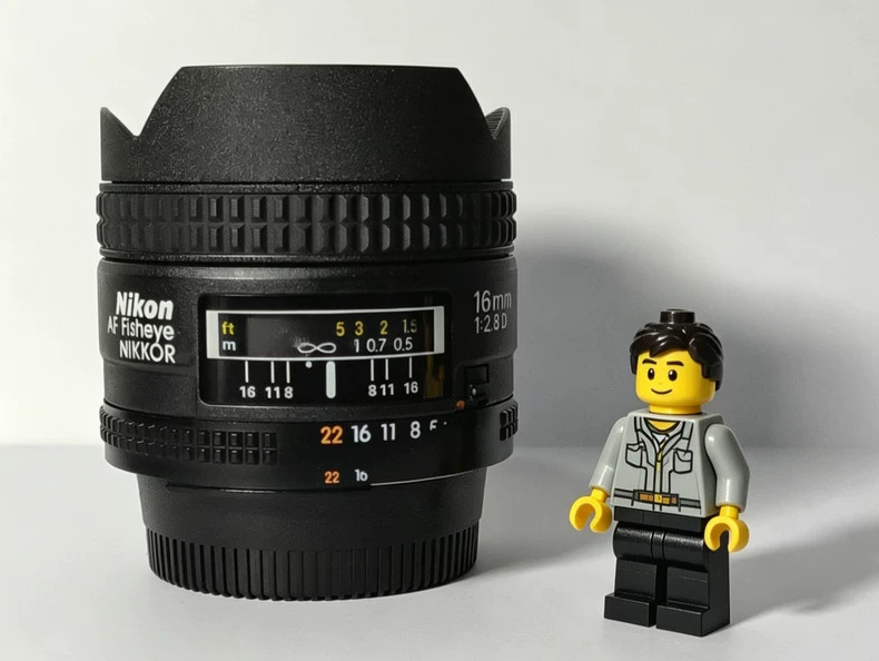 Nikon Nikkor AF 16mm f2.8 D Fisheye Lens for Nikon F mount
