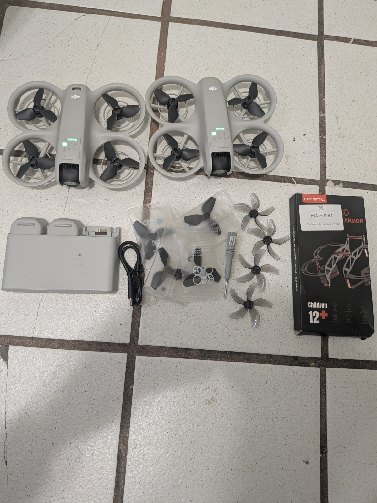 lot of 2 DJI Neo Mini Drones with 4K Camera