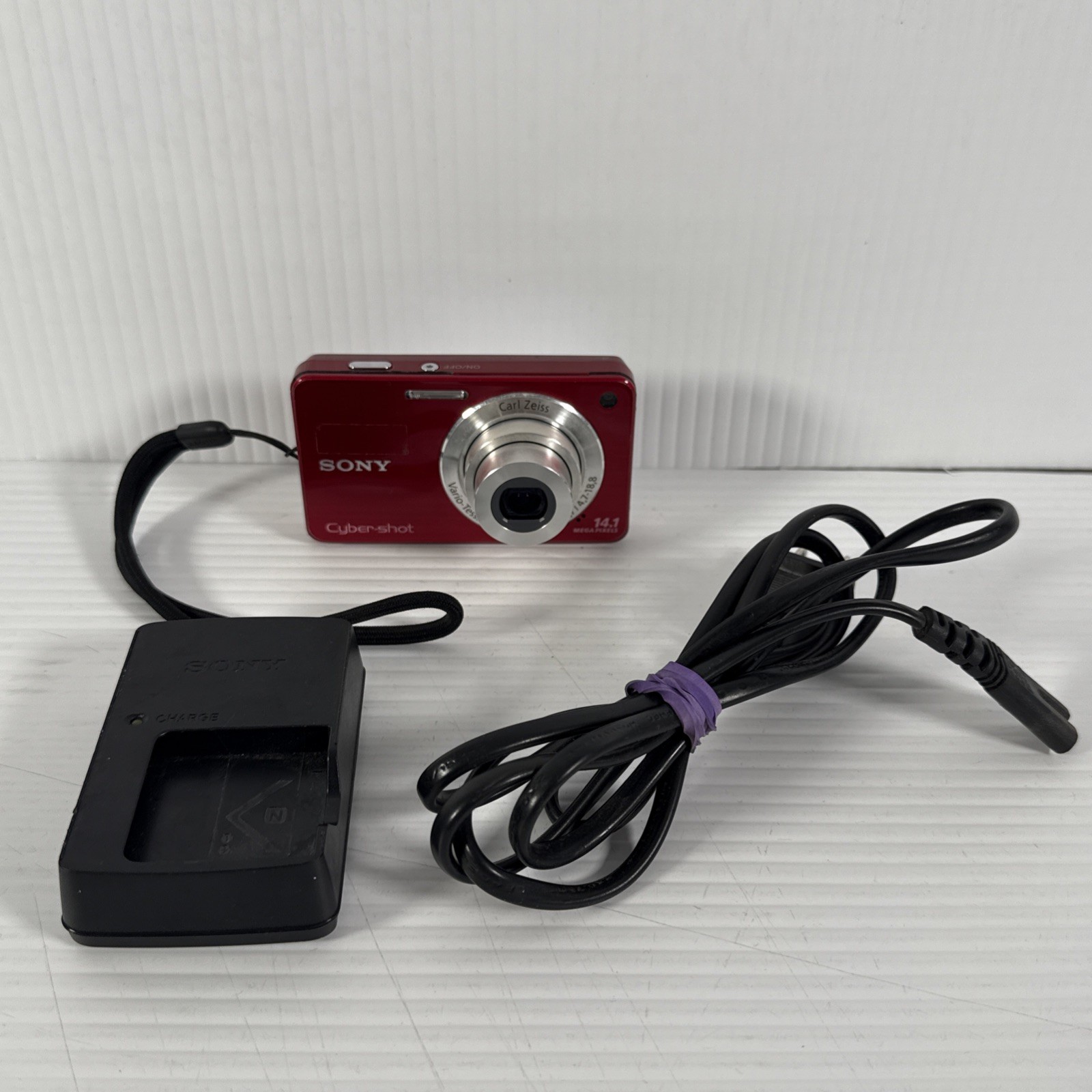 Sony Cyber-shot DSC-W560 14.1MP Digital Camera – Red – Working – With Charger
