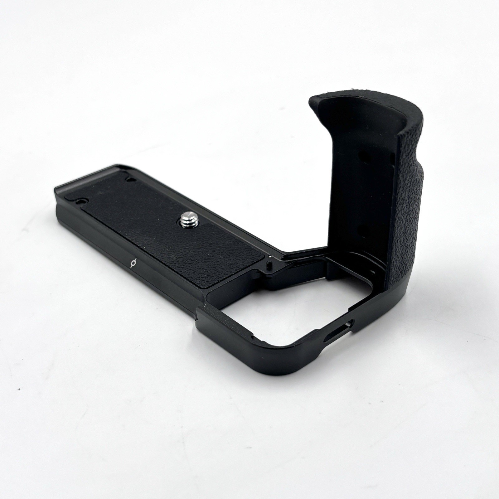 SmallRig 4797B – L-Shaped Mount Plate with Silicone Handle for Sony A7C II/A7CR