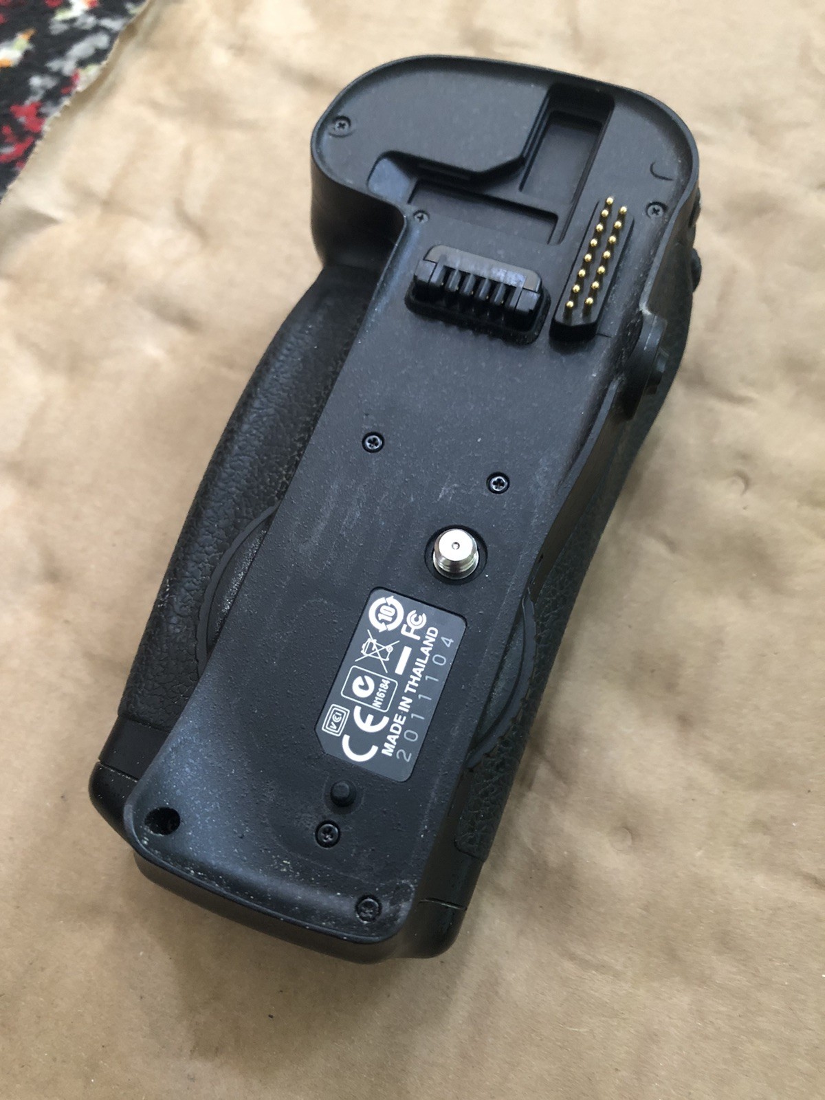 Nikon MB D10 Battery Grip And MC 30 Trigger For Nikon D300, D300s Nikon D 700