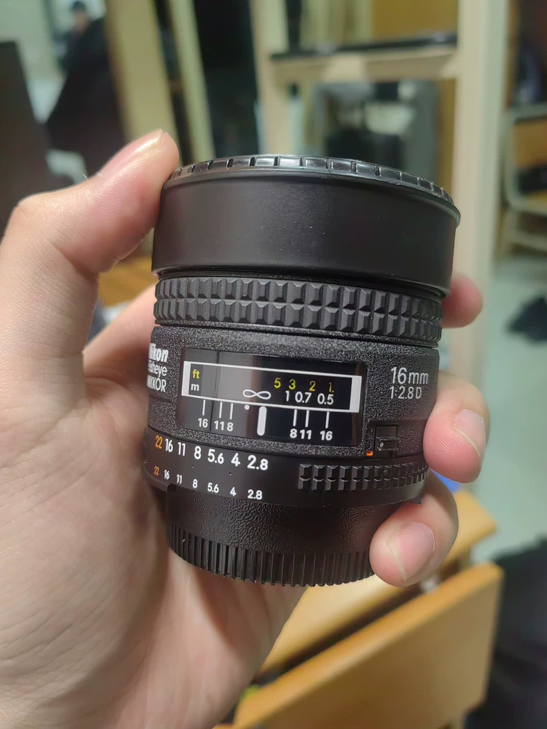 Nikon Nikkor AF 16mm f2.8 D Fisheye Lens for Nikon F mount Camera -95% New
