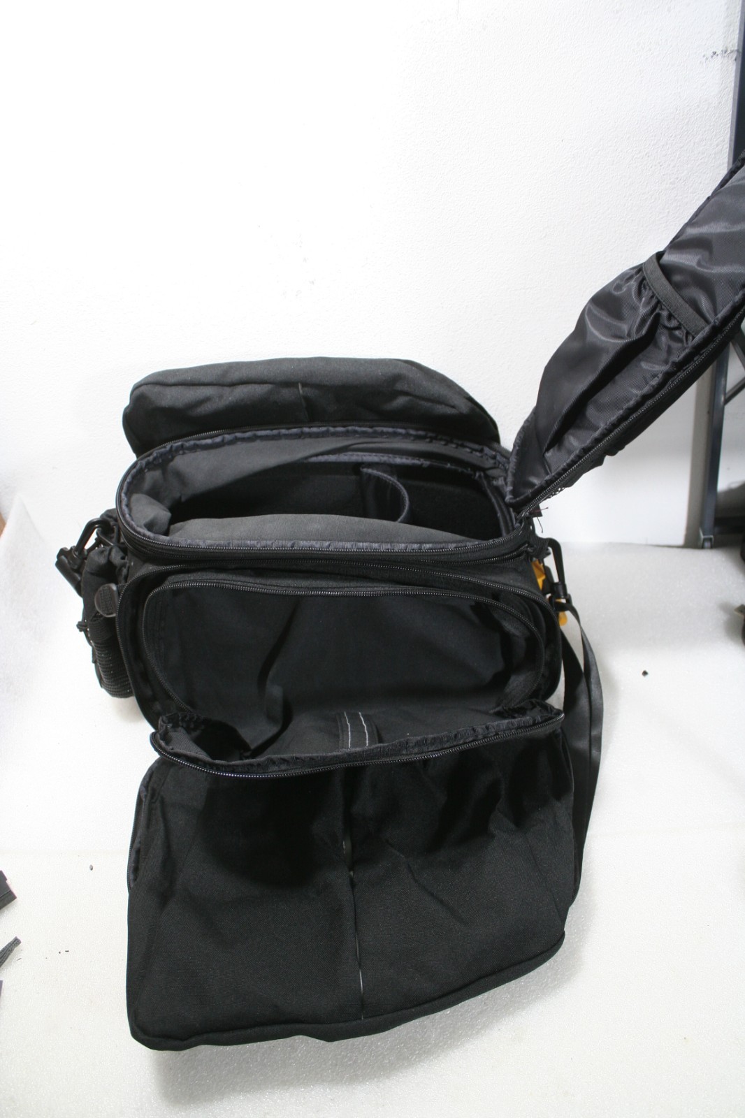 MTX -Top Peak Back Camera Carry Shoulder Bag Large 13X 9 X 7 inches