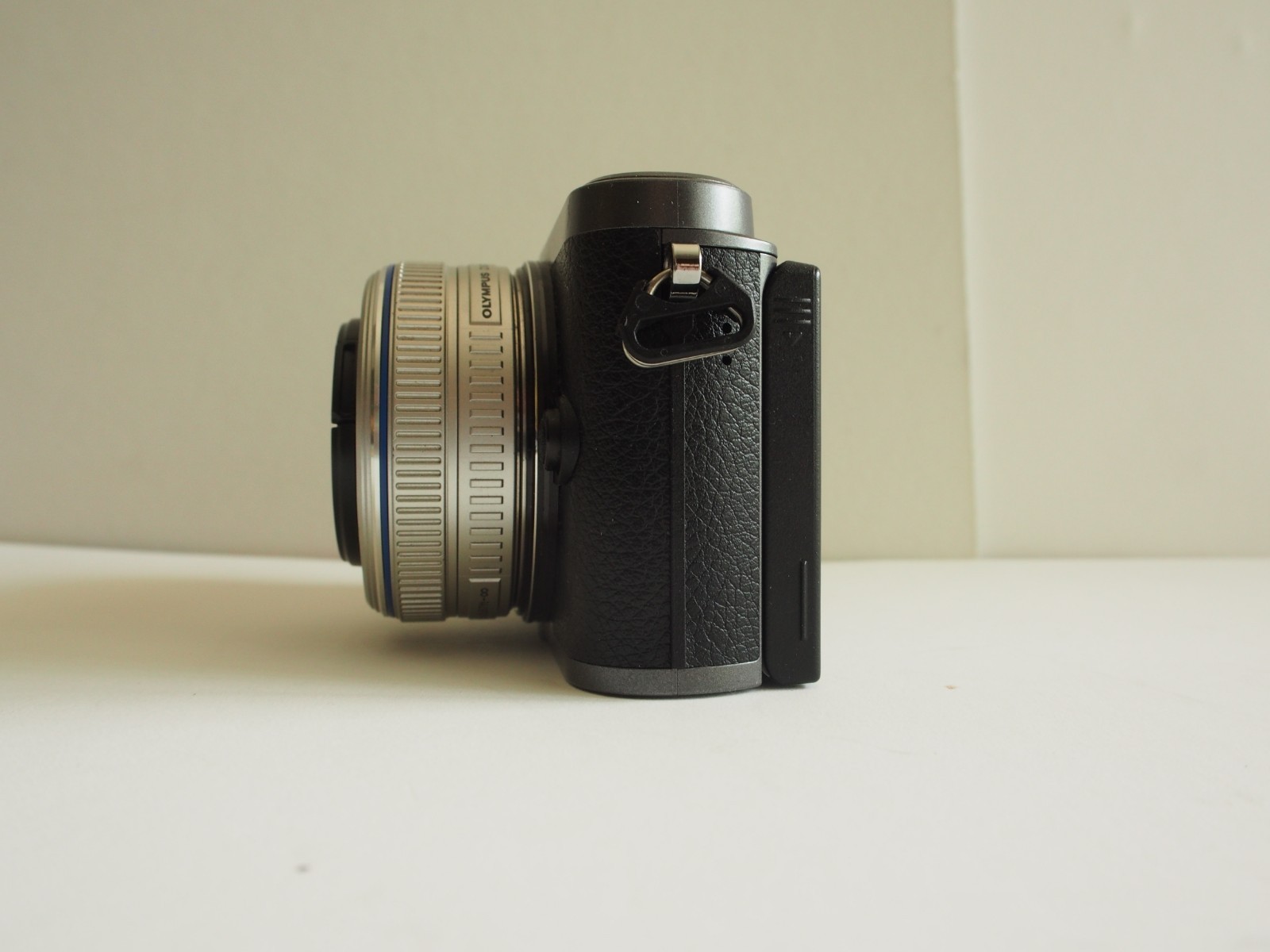 Olympus PEN E-PL10 Digital Camera – Dig 003
