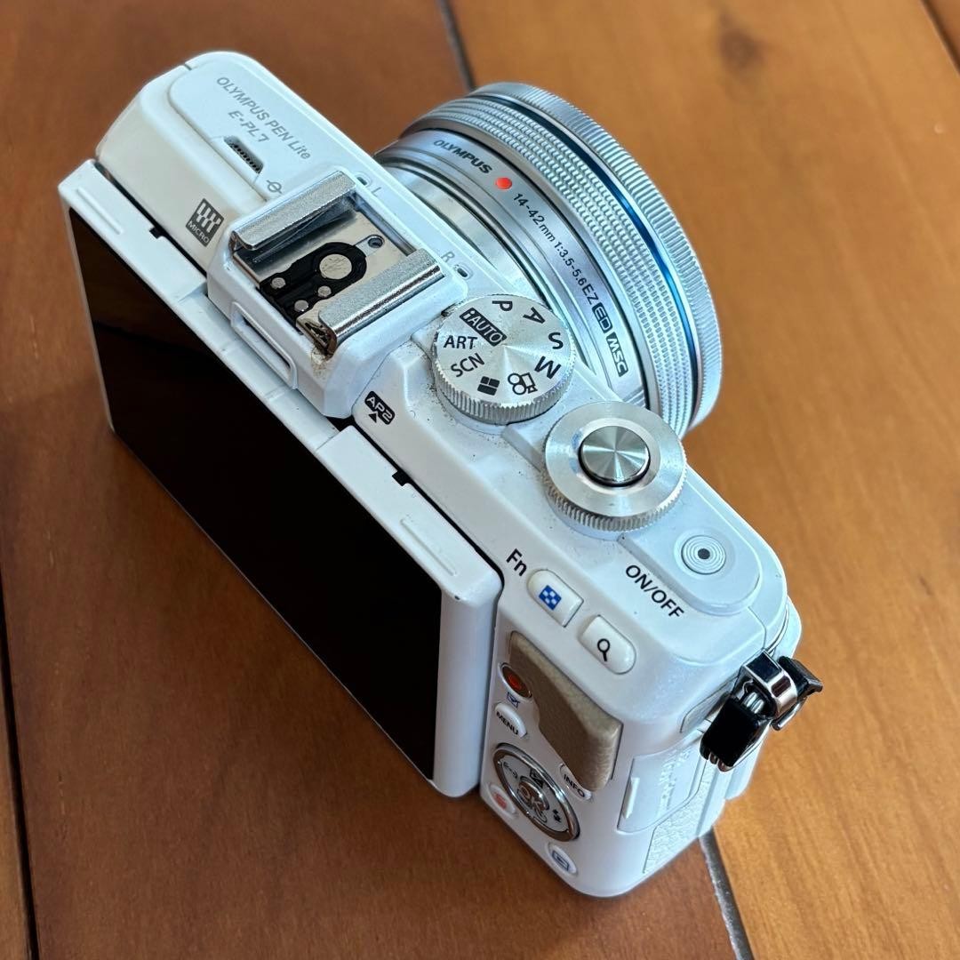Olympus PEN Lite E-PL7 Mirrorless Camera White 14-42mm Lens Kit Very Good JP