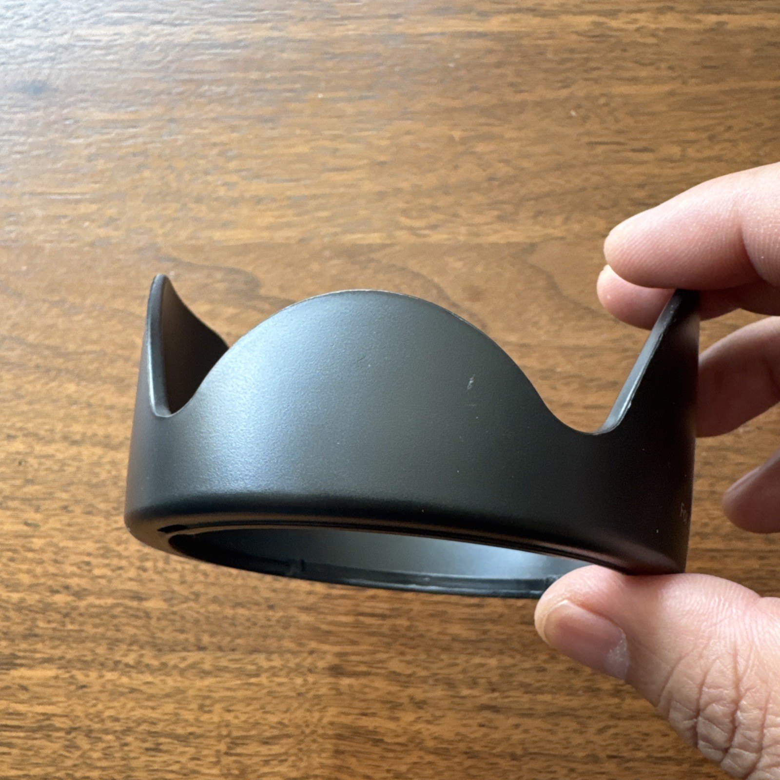 Generic Lens Hood EW-78D for Canon EF-S 18-200mm f/3.5-5.6 IS/ EF 28-200 3.5-5.6