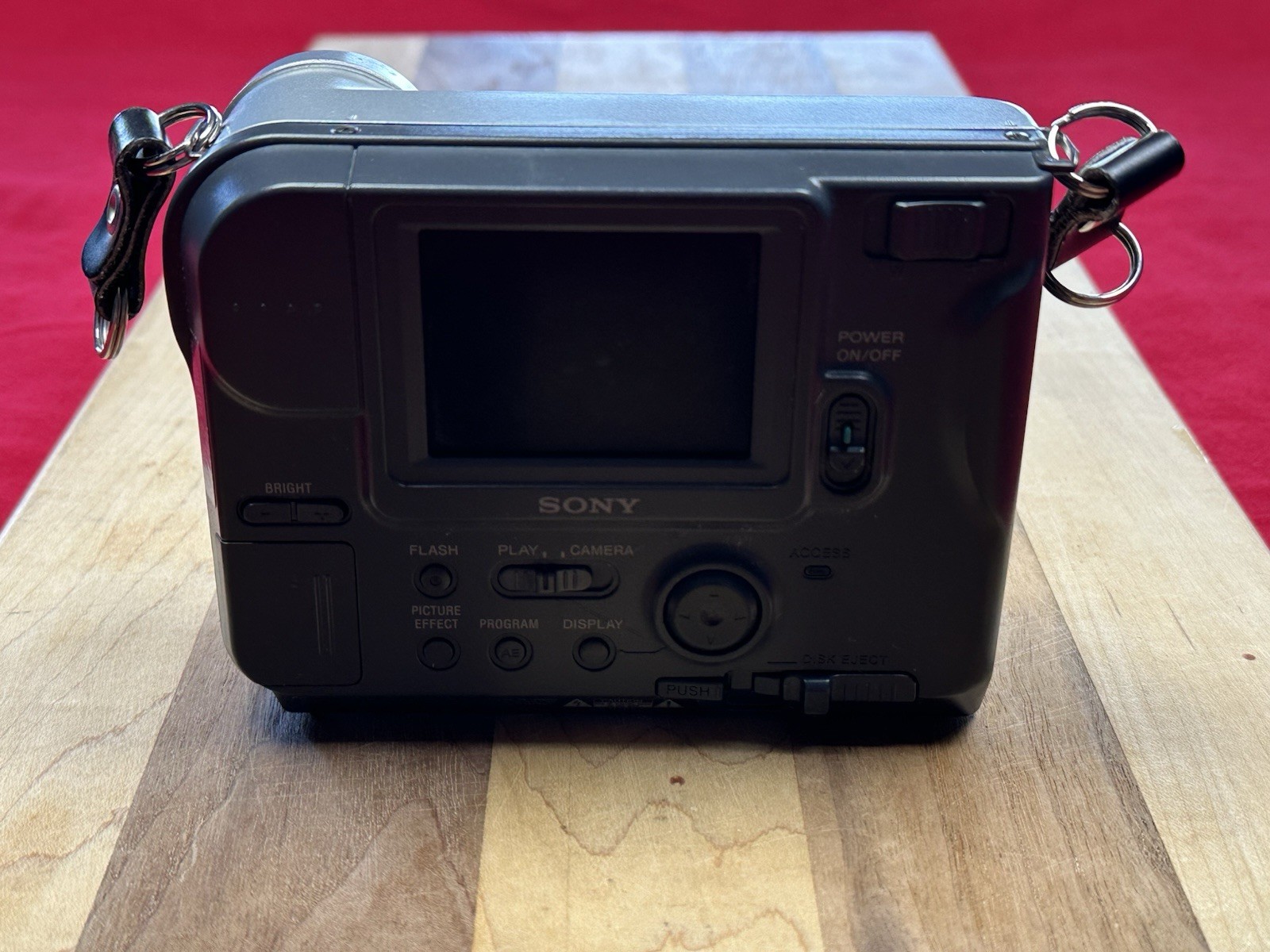 Sony Mavica MVC FD75 0.4MP Digital Camera – Black & Metallic silver Not Tested