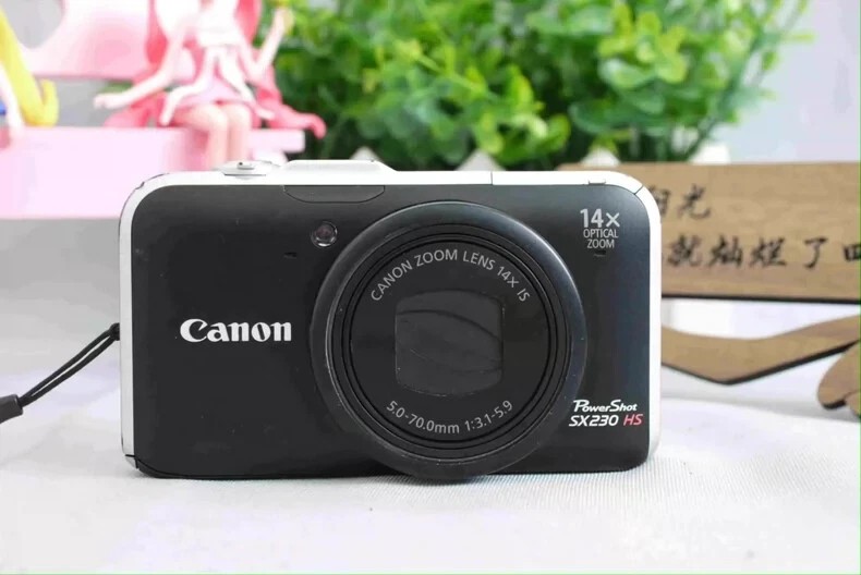 Canon PowerShot SX230 HS 12.1 MP CMOS Digital Camera 14x Image Stabilized Zoom