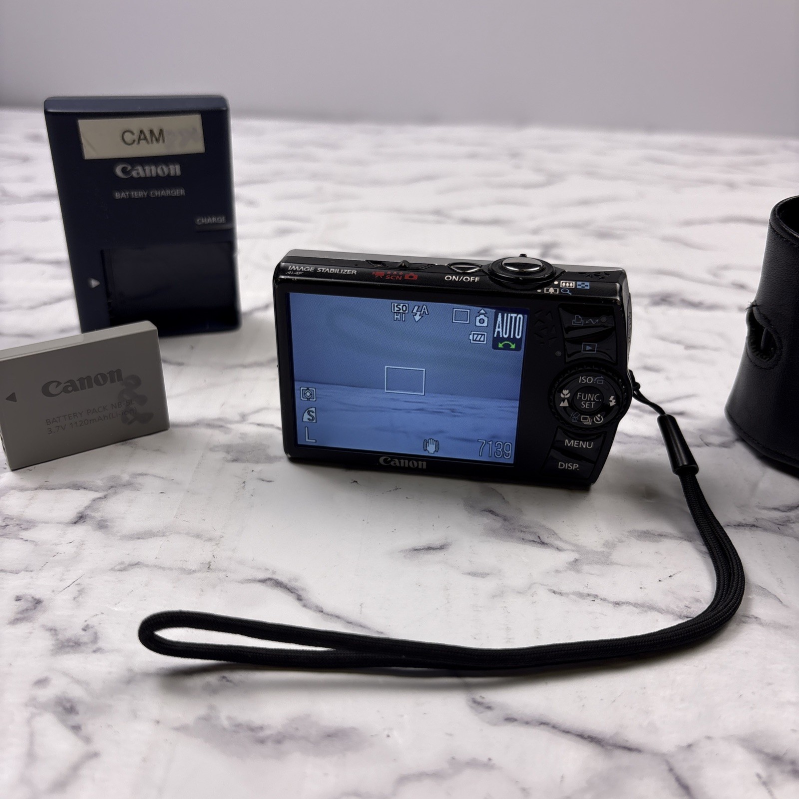 Canon PowerShot SD 880 IS Digital ELPH 10.0MP 4x W 2 Batteries & SD Card Tested