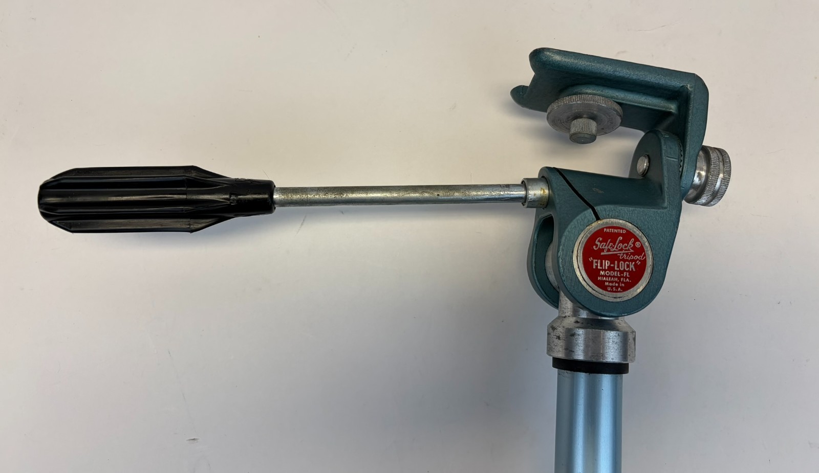 Safe-Lock Flip Lock Model-FL Tripod Blue Aluminum Frame 26″ – 60” – VTG Ex Cond