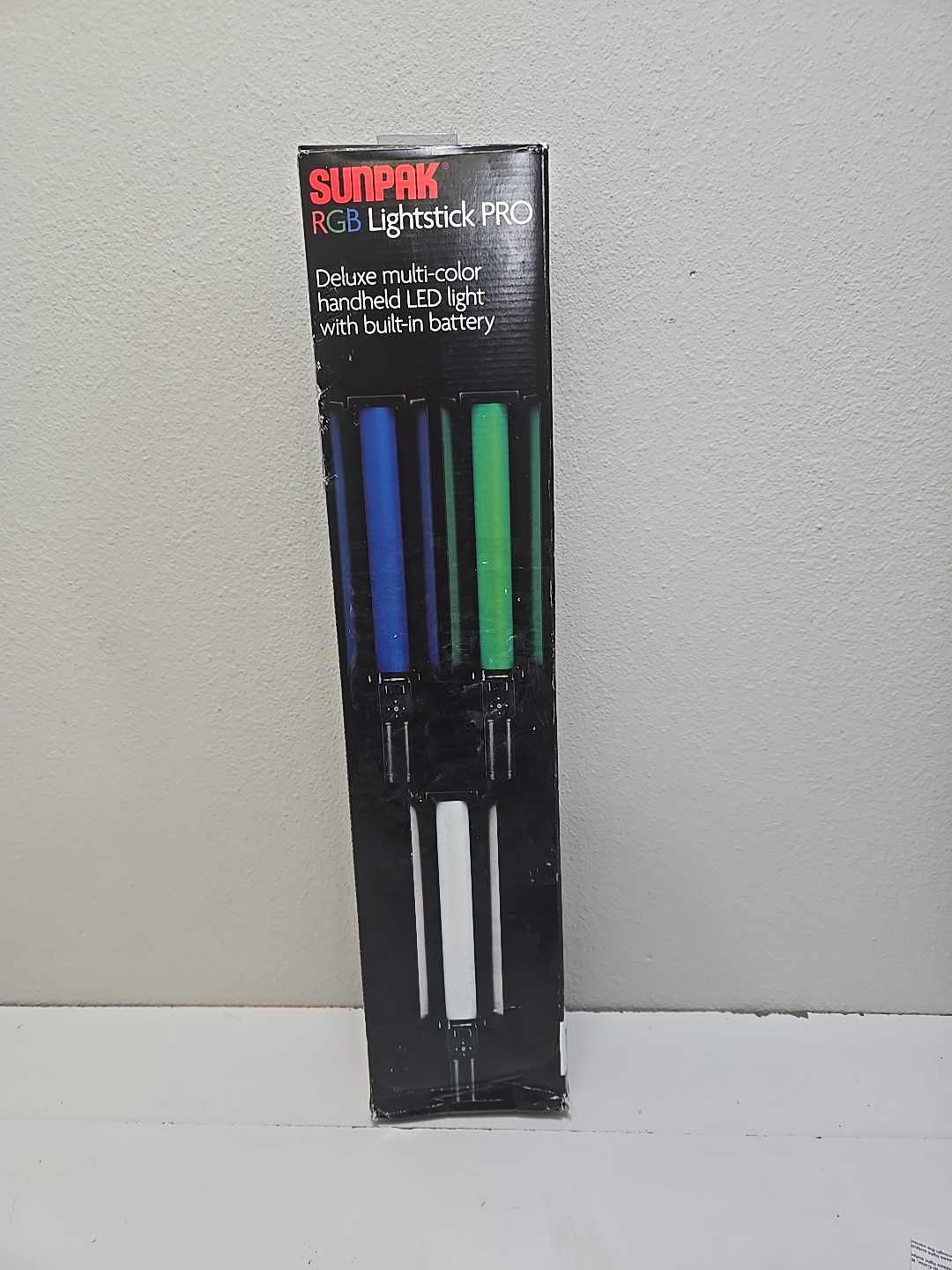 GENUINE Sunpak – RGB LightStick PRO with Built-in Battery and Barndoors – Black