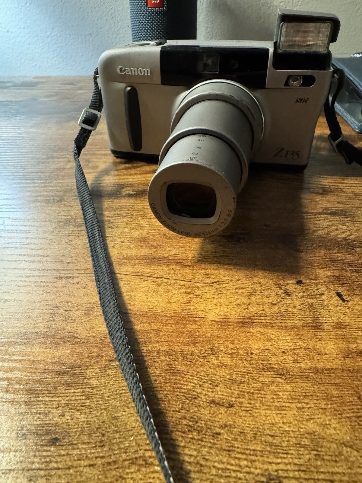 Canon Sure Shot Z135 35mm Point & Shoot Film Camera Auto Focus Zoom Flash Case