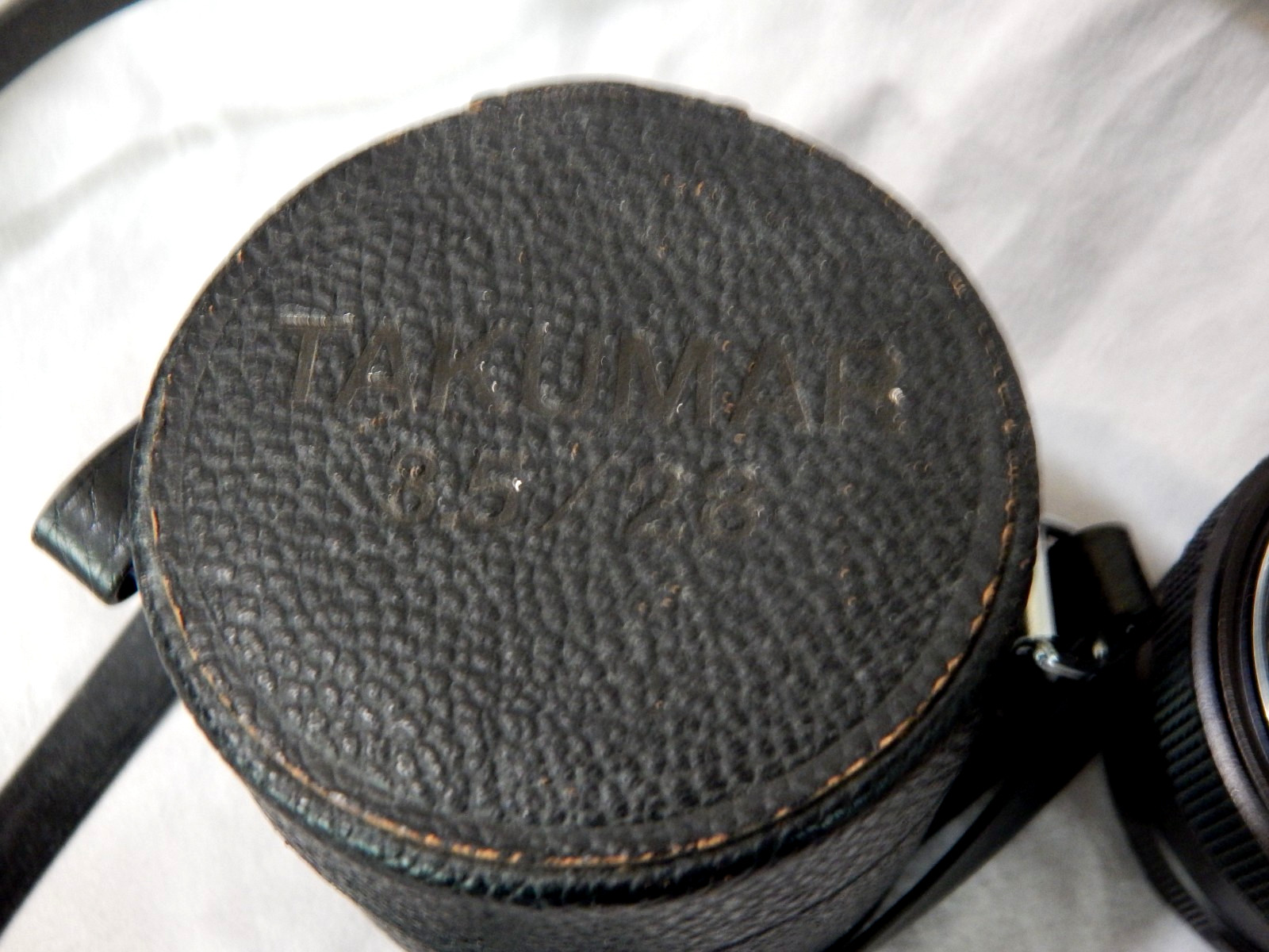 EBC Fujinon 1:1.8 f=55mm Japan in Takumar 35/28 Snap Case