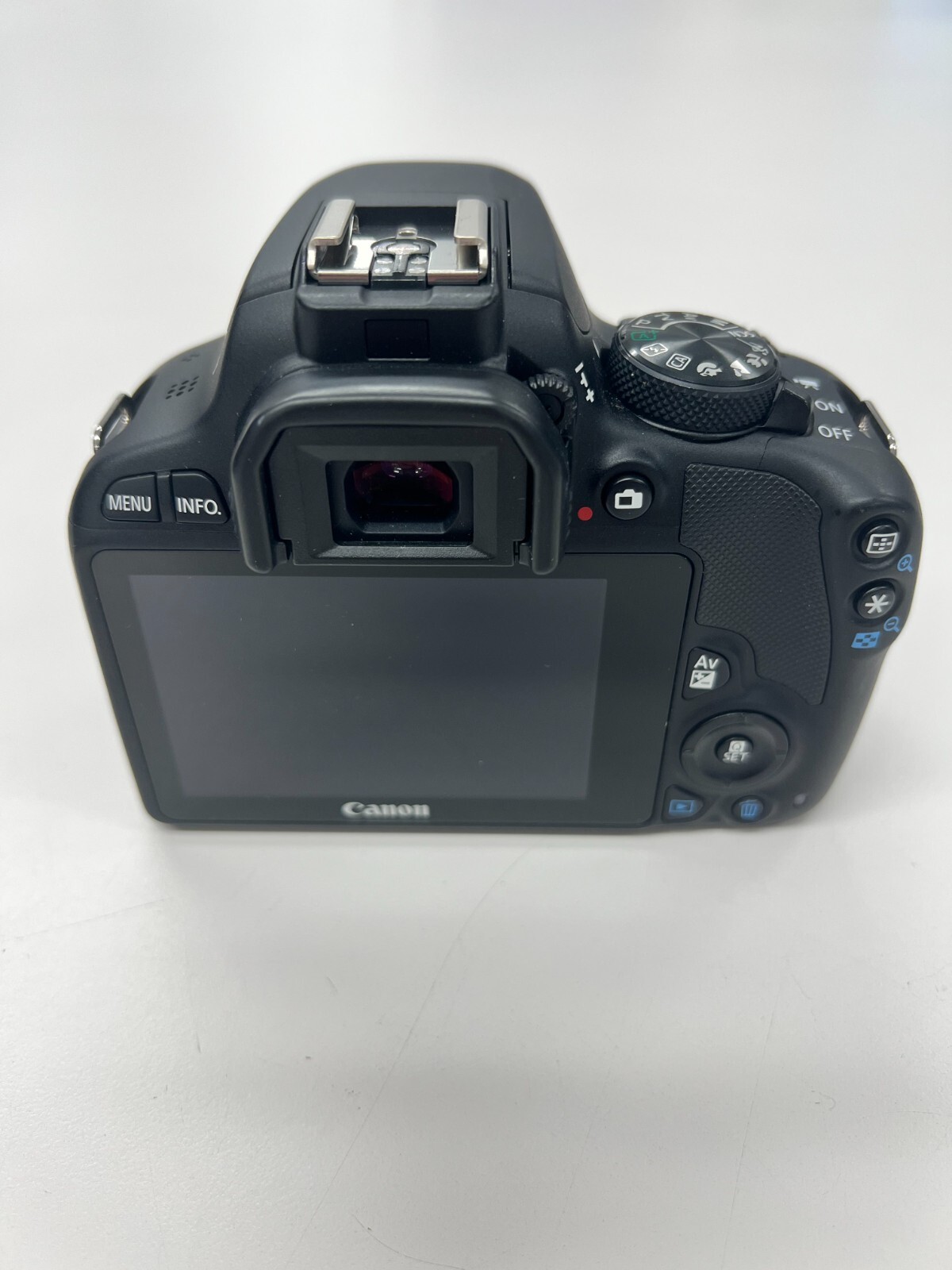 Canon EOS Rebel SL1 18.0MP Digital SLR Battery + Charger
