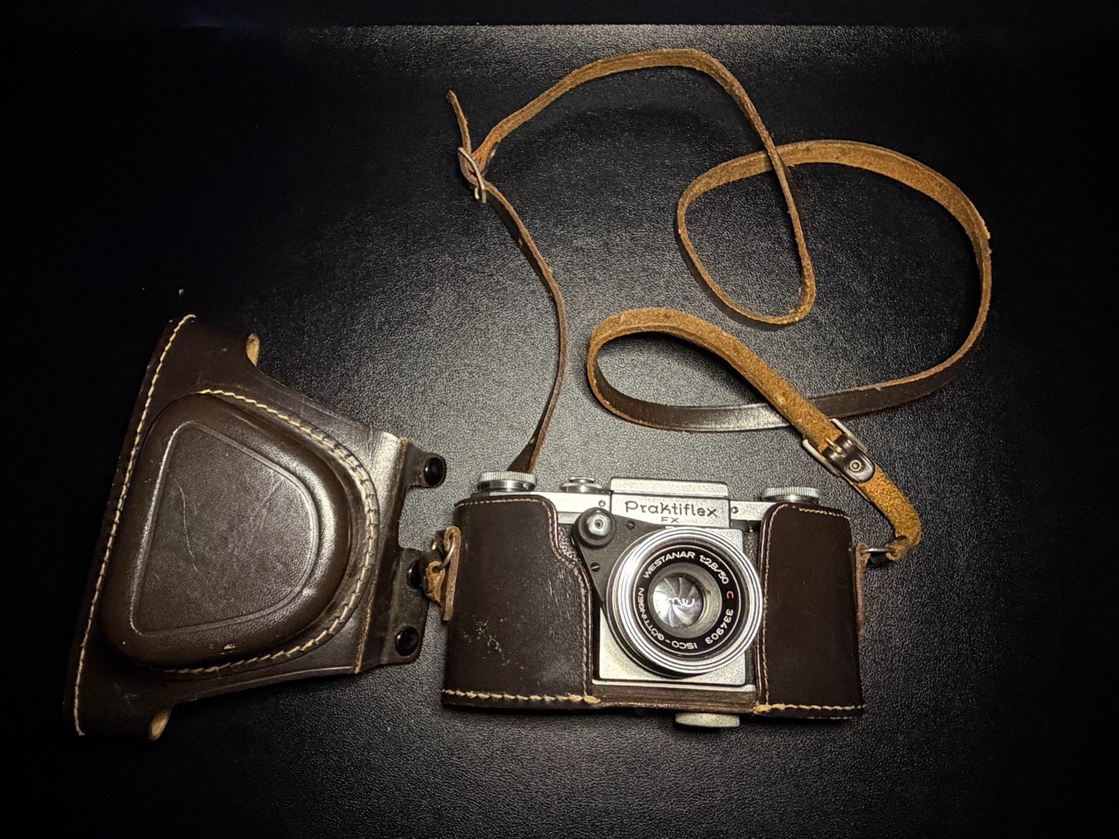 Praktiflex FX Isco Gottingen Westanar 2.8 50mm / 35mm Vintage Film Camera