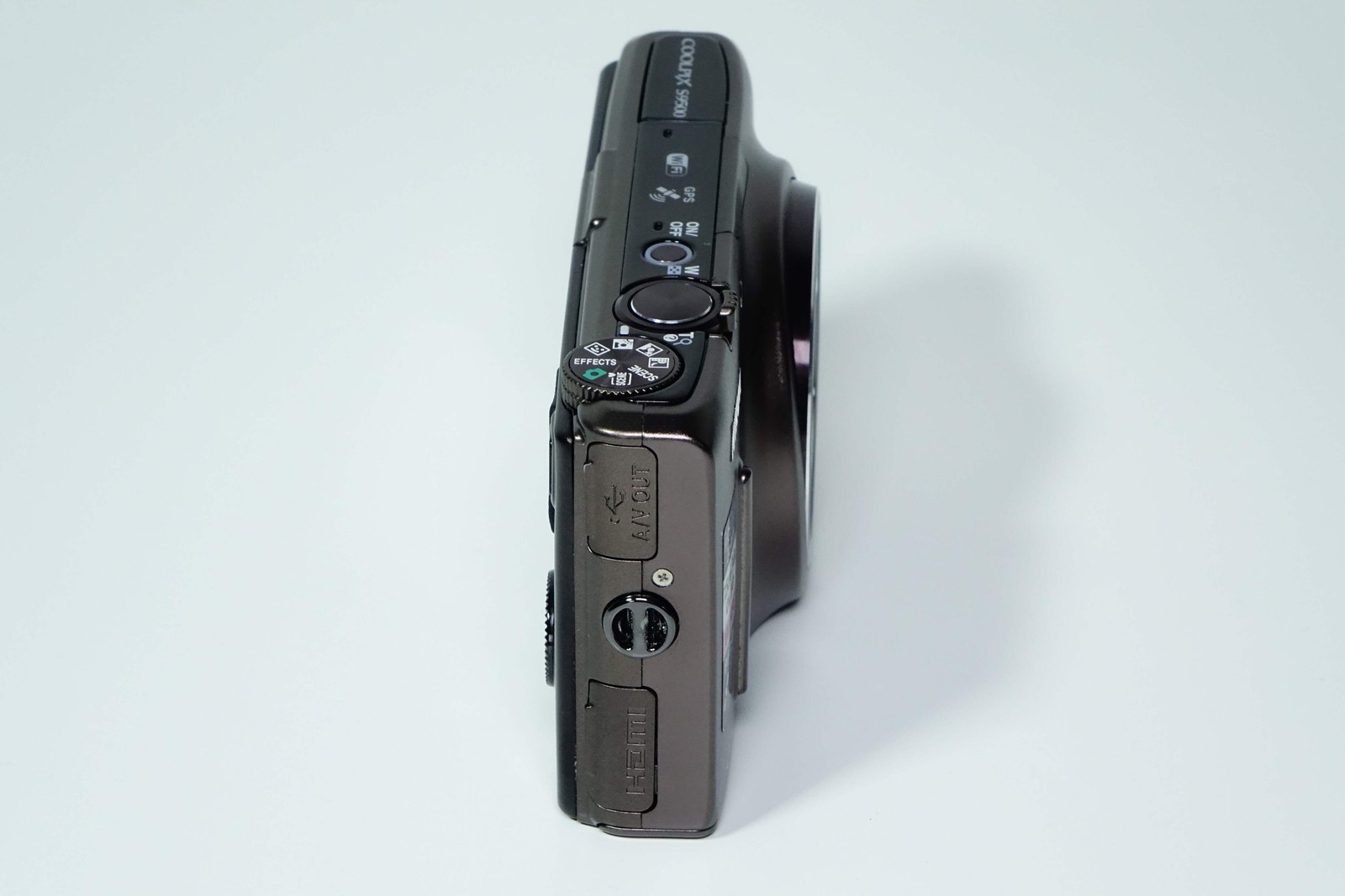 Nikon Coolpix S9500 Brown Compact + Case, 8GB SD – 12 MONTH WARRANTY